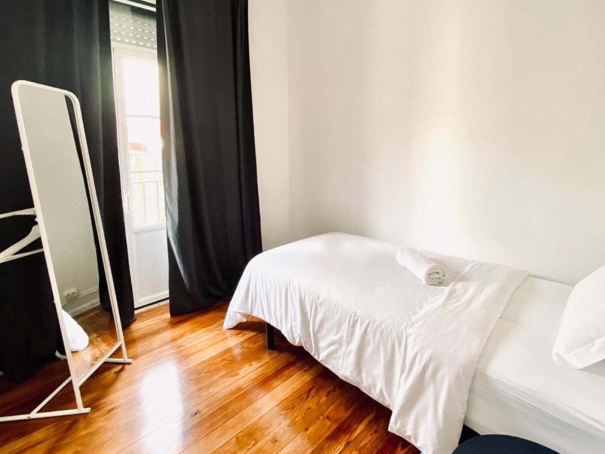 Saturdays Hostel Lisboa Екстериор снимка