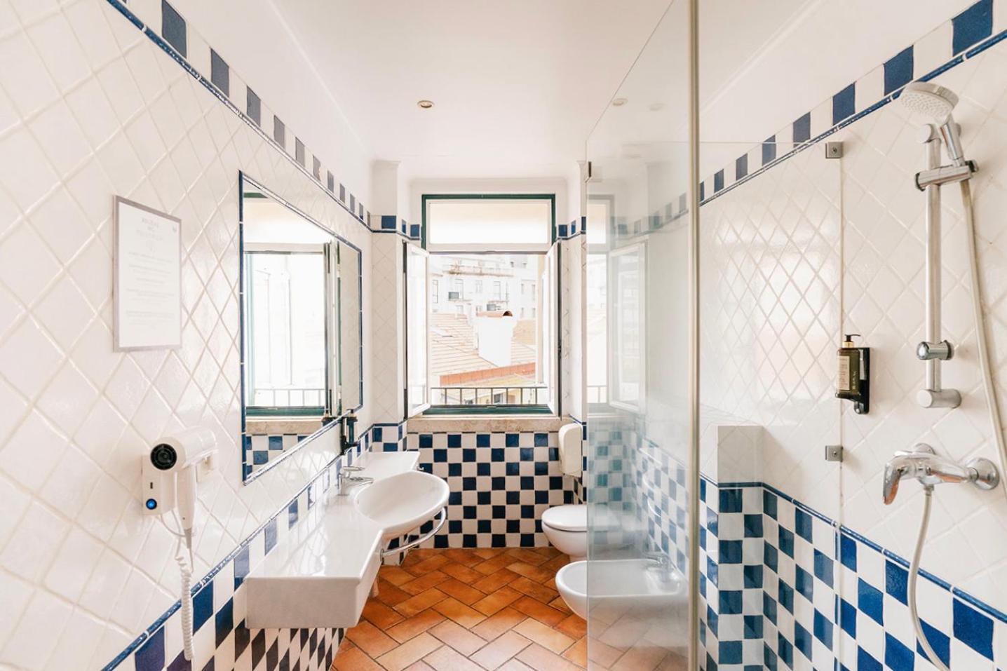 Saturdays Hostel Lisboa Екстериор снимка